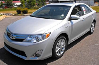 2012 TOYOTA CAMRY HYBRID XLE - SILVER ON GRAY 3