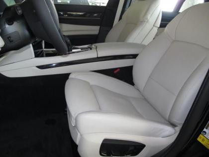 2013 BMW 750 I - BLACK ON WHITE 5