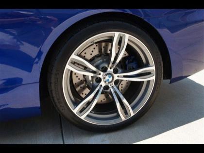 2013 BMW M6 BASE - BLUE ON WHITE 8