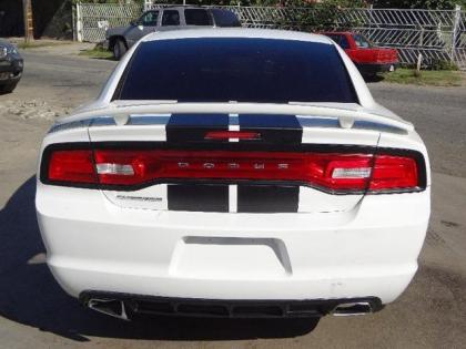 2011 DODGE CHARGER SXT - WHITE ON GRAY 4