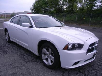 2013 DODGE CHARGER SXT - WHITE ON BEIGE