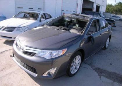 2013 TOYOTA CAMRY XLE - GRAY ON GRAY 2