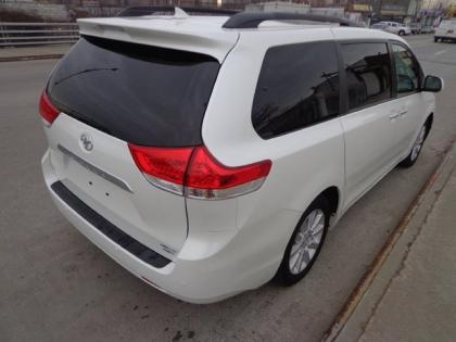 2012 TOYOTA SIENNA LIMITED - WHITE ON GRAY 4