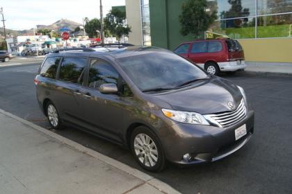 2012 TOYOTA SIENNA LIMITED - GRAY ON GRAY 1