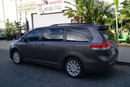 2012 TOYOTA SIENNA LIMITED - GRAY ON GRAY 3