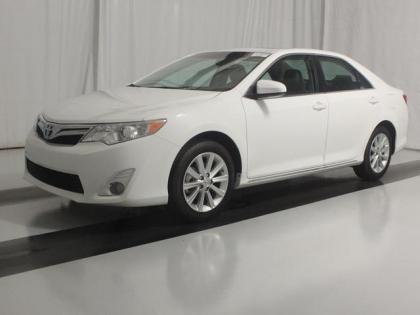 2013 TOYOTA CAMRY XLE - WHITE ON BEIGE 1