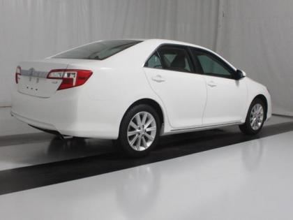 2013 TOYOTA CAMRY XLE - WHITE ON BEIGE 2