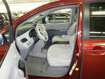 2013 TOYOTA SIENNA LE - RED ON GRAY 4