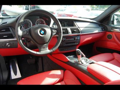 2014 BMW X6 M - WHITE ON RED 4