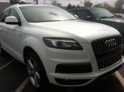 2011 AUDI Q7 S-LINE - WHITE ON BEIGE 8