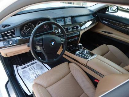 2010 BMW 750LI XDRIVE - WHITE ON BEIGE 6