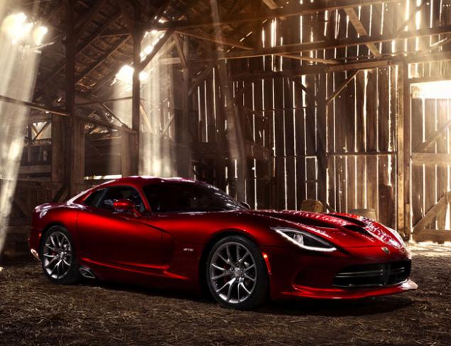 An all new 2013 SRT Viper coupe goes on sale this fall